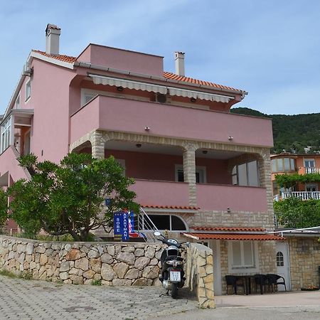 Apartments & Rooms Nensi Baška Eksteriør billede