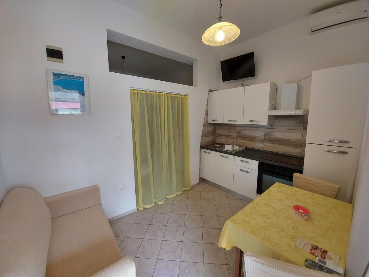 Apartments & Rooms Nensi Baška Eksteriør billede