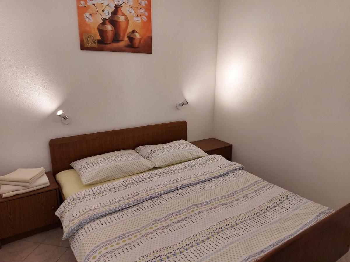 Apartments & Rooms Nensi Baška Eksteriør billede