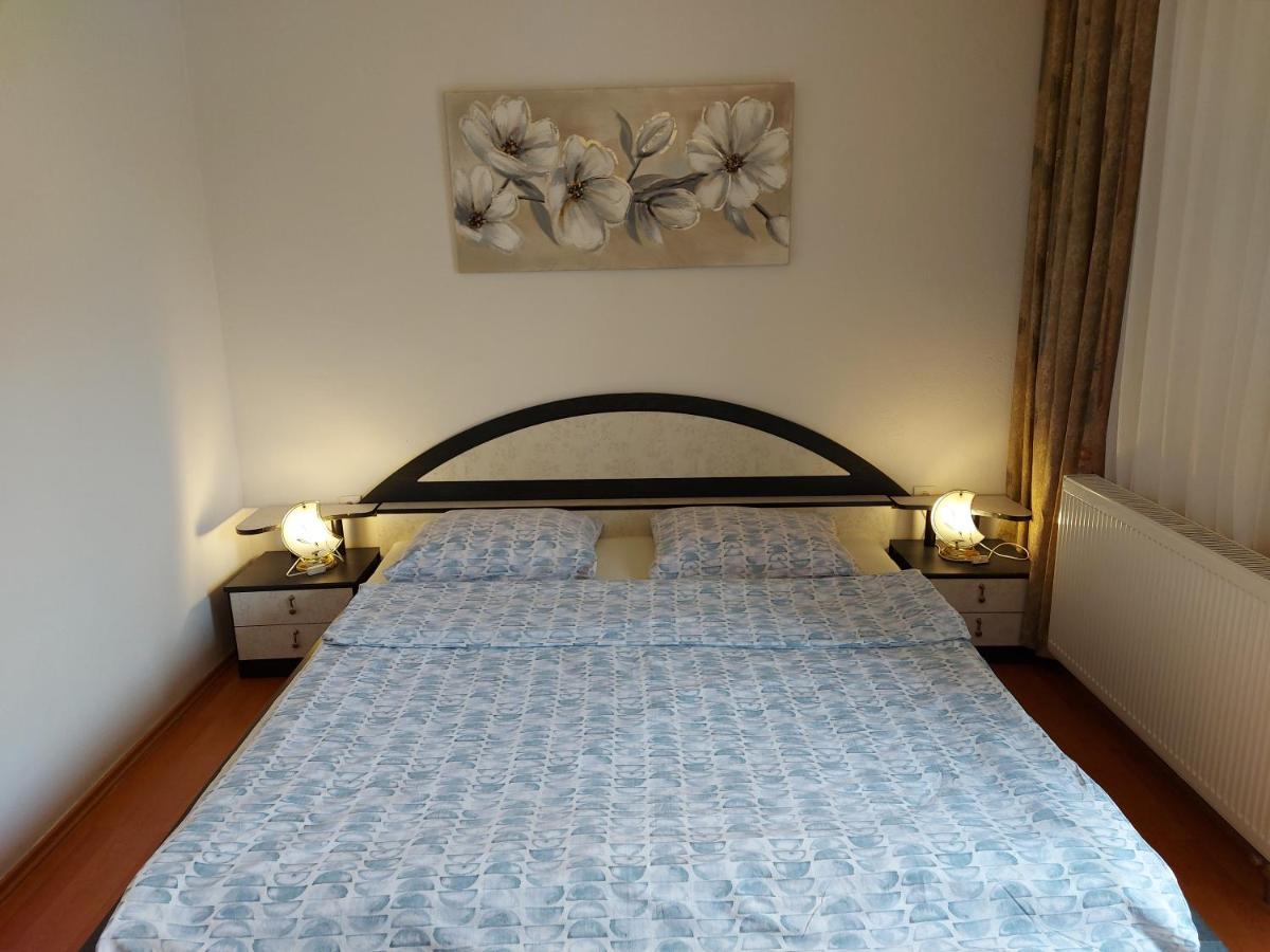 Apartments & Rooms Nensi Baška Eksteriør billede