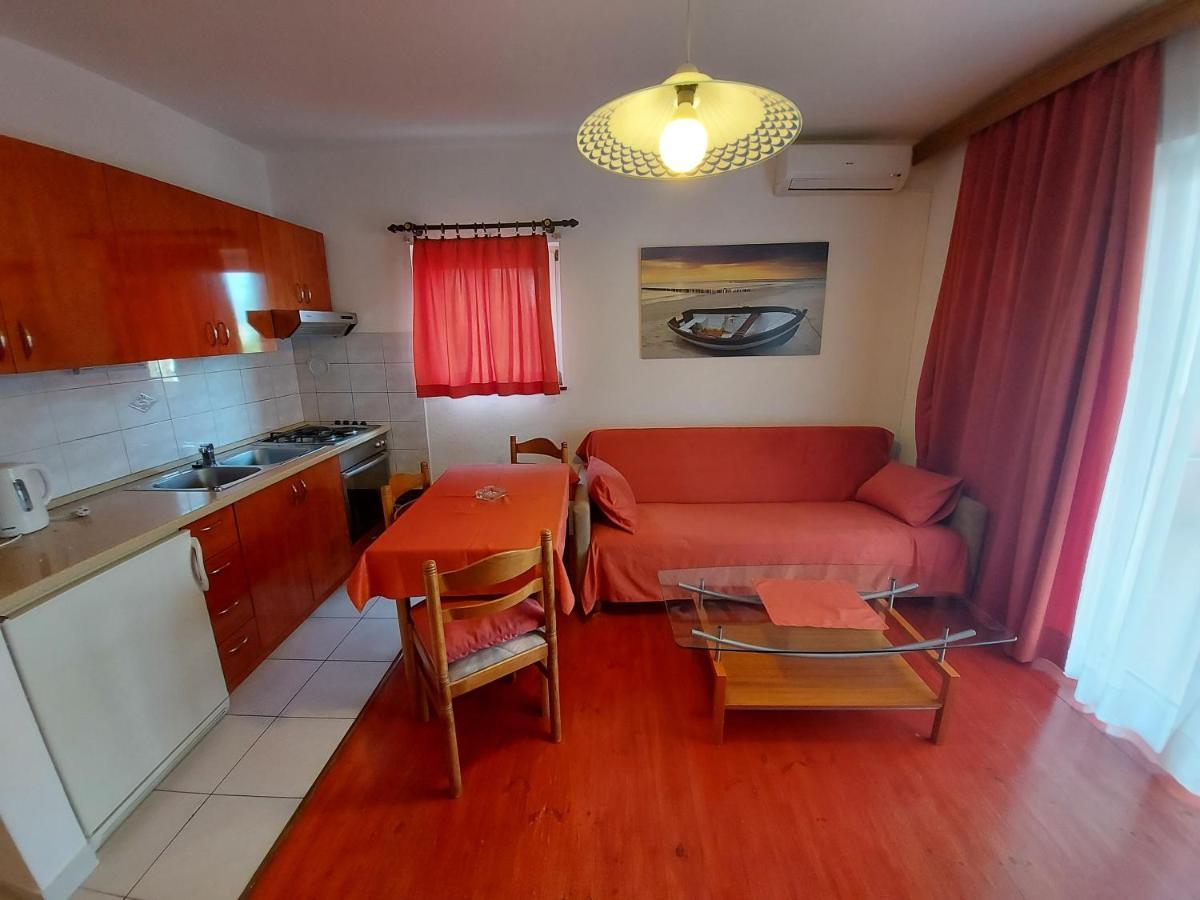 Apartments & Rooms Nensi Baška Eksteriør billede