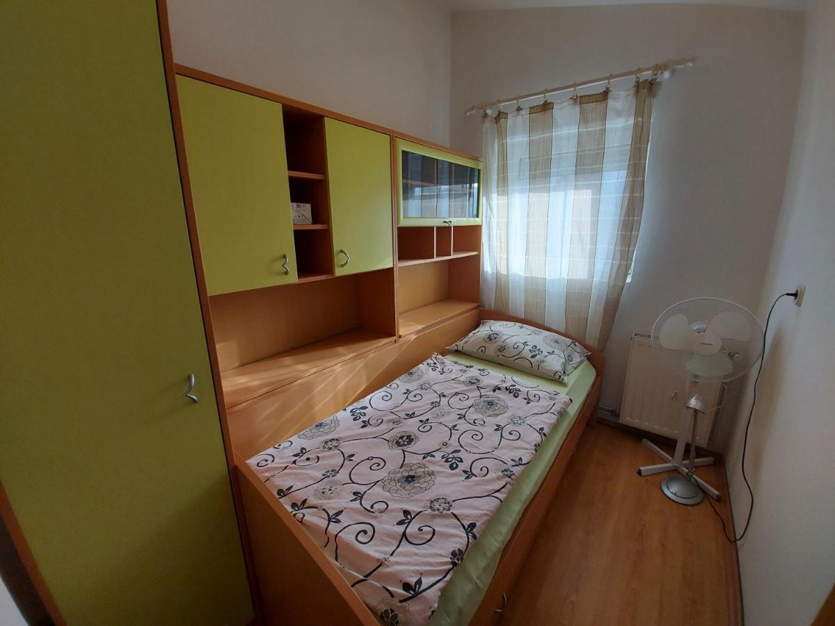 Apartments & Rooms Nensi Baška Eksteriør billede