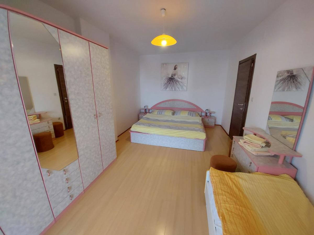 Apartments & Rooms Nensi Baška Eksteriør billede