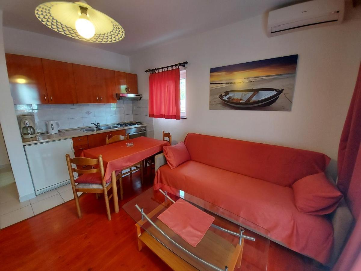 Apartments & Rooms Nensi Baška Eksteriør billede