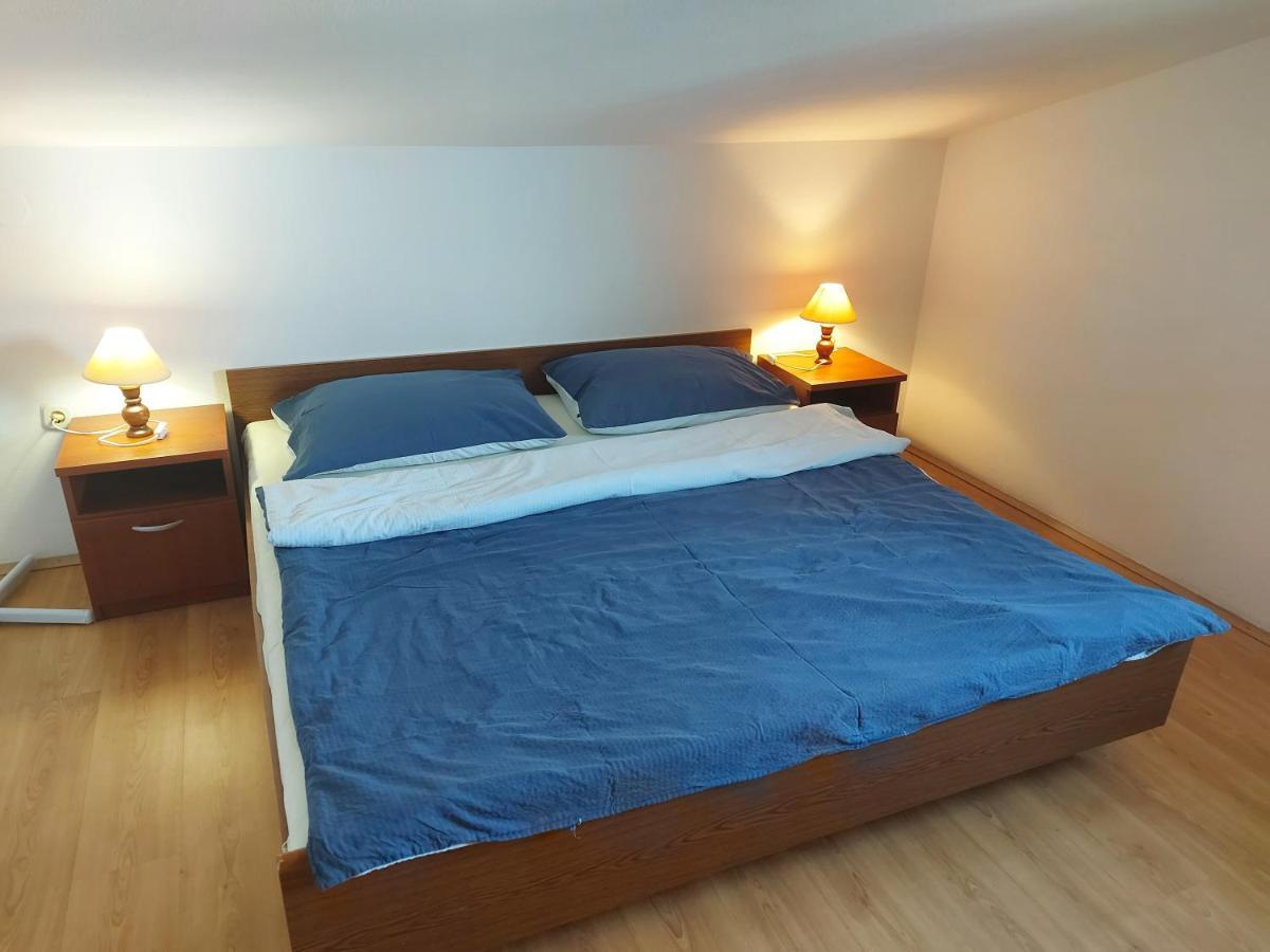 Apartments & Rooms Nensi Baška Eksteriør billede